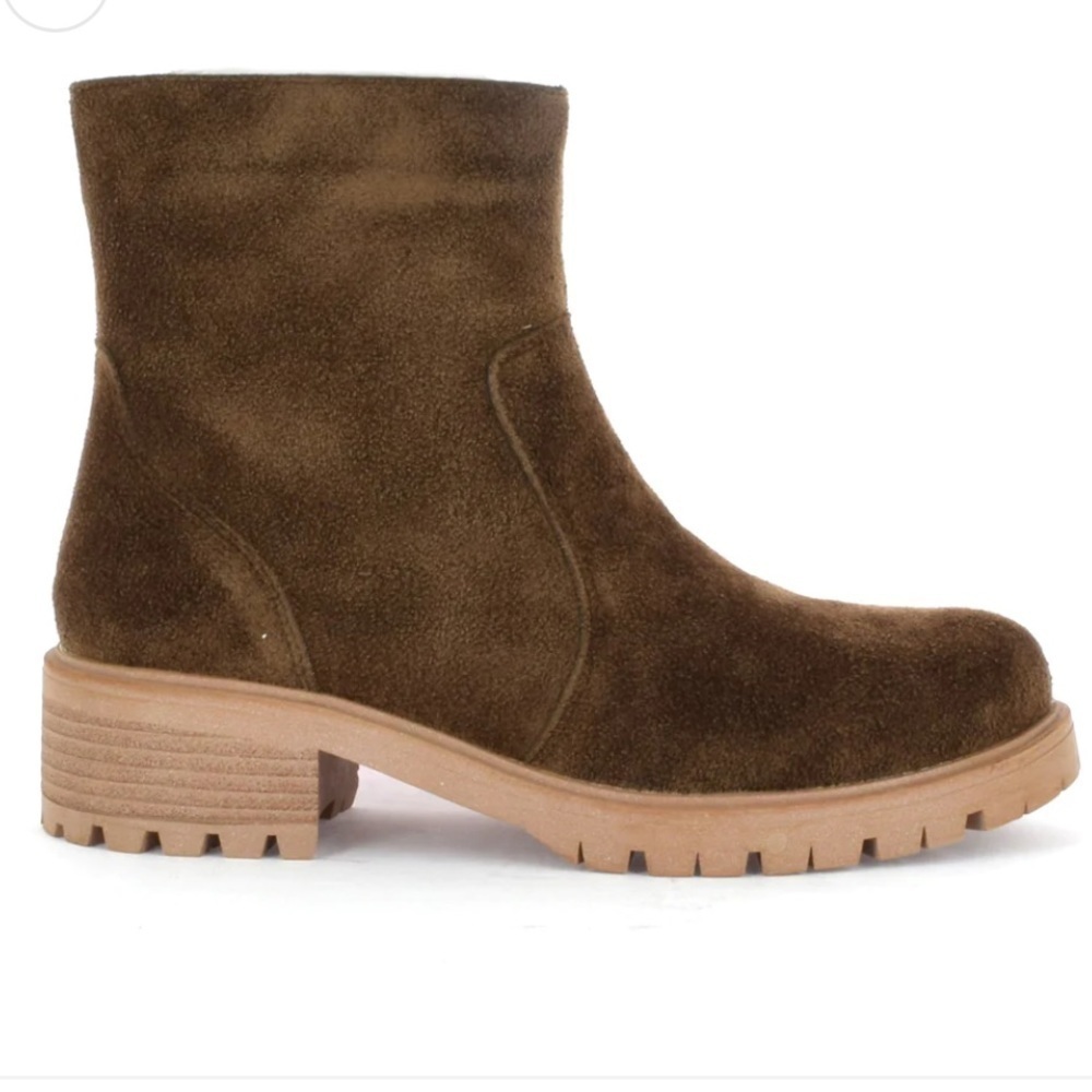 New SEVEN7 FOOTWEAR Bestie Boot chocolate brown women’s shoes size 9